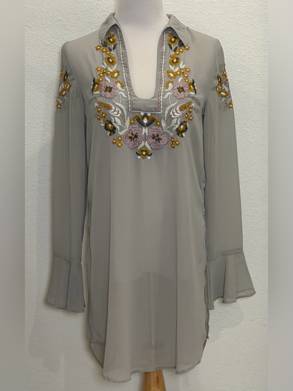 Free People Embroidered Floral‎ Bell Sleeve Sheer Tunic Top Dress XS Gray Boho